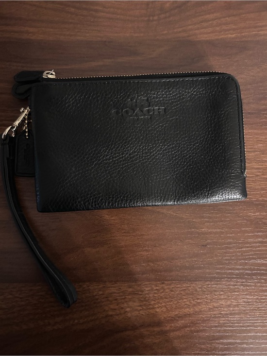 Coach Handbags - Coach Black Pebbled Leather Wristlet